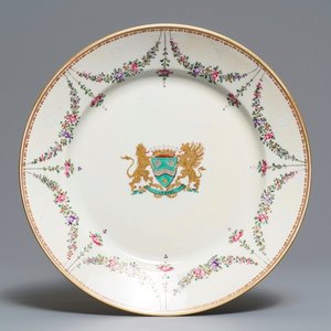 Un plat armorié au blason d'Empain en porcelaine de Samson, Paris, 19ème — photo 1