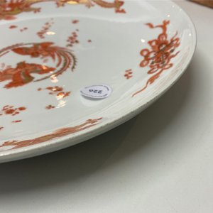 Un plat de style Kakiemon du service royale 'aux dragons rouges', porcelaine de Meissen, marque K.H.C., 18ème — photo 5