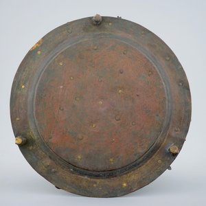Un plat d'offrande bouddhiste en cuivre et laiton, Asie, 19/20ème — photo 3