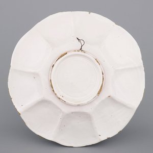 Un plat en blanc de Delft, 17ème — photo 2
