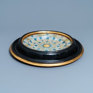Un plat en majolique italienne poychrome à reflet métallique, Deruta, 2ème moitié du 16ème — photo 3