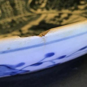 Un plat en porcelaine de Chine bleu et blanc dite 'de Swatow' au sujet maritime, Wanli — photo 6