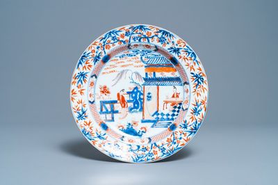 Un plat en porcelaine de Chine de style Imari à décor de scènes du 'Xi Xiang Ji', Kangxi