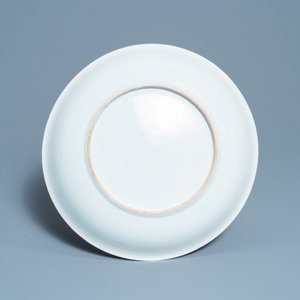 Un plat en porcelaine de Chine décorée de style Kakiemon aux Pays-Bas, Kangxi — photo 2