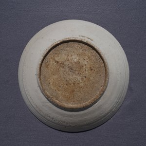 Un plat en porcelaine de Chine dite 'de Swatow' à décor d'un cerf, Ming — photo 9