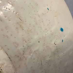 Un plat en porcelaine de Chine dite 'de Swatow' à décor d'un temple, Ming — photo 17