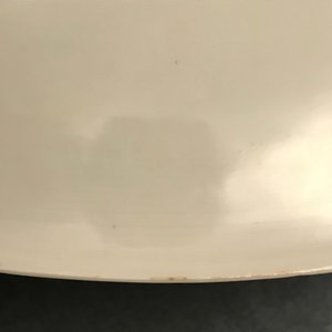 Un plat en porcelaine de Chine famille rose, Yongzheng — photo 7