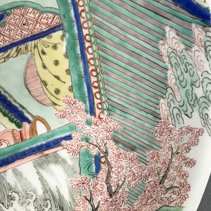 Un plat en porcelaine de Chine famille verte à décor d'une cérémonie de thé, Kangxi — photo 15