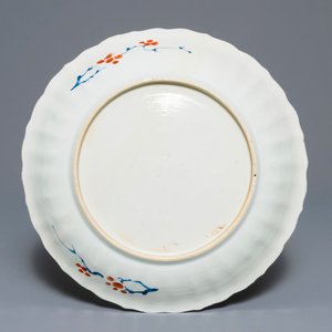 Un plat en porcelaine de Chine famille verte aux armes de France, Kangxi/Yongzheng — photo 2