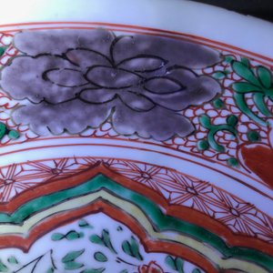 Un plat en porcelaine de Chine famille verte et une assiette monochrome verte, Kangxi — photo 3