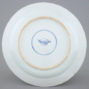 Un plat en porcelaine de Chine famille verte, Kangxi — photo 3