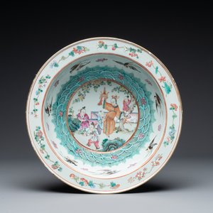 Un plat en porcelaine de Chine famille verte, un bassin et un plat famille rose, 19ème — photo 2