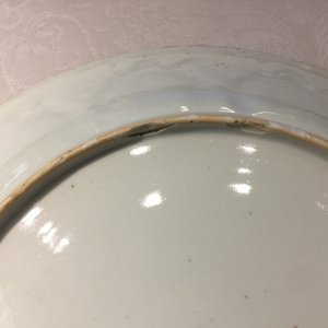 Un plat en porcelaine de Chine 'lait et sang' à décor d'une carrosse, Kangxi — photo 9