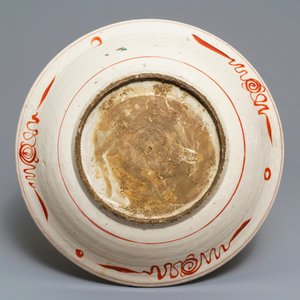 Un plat en porcelaine de Chine polychrome dite 'de Swatow', Ming — photo 2
