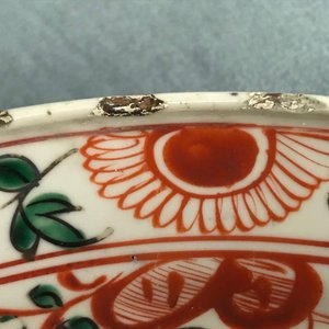 Un plat en porcelaine de Chine polychrome dite 'de Swatow', Ming — photo 4