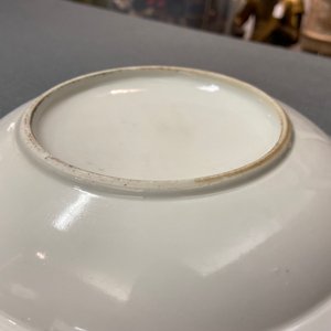 Un plat en porcelaine de Chine qianjiang cai à décor d'un oiseau en vol, 19/20ème — photo 4