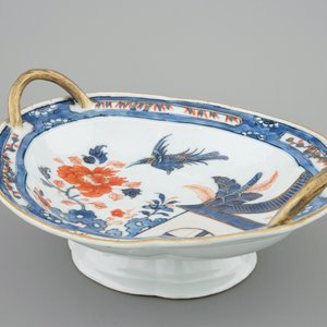 Un plat ovale en porcelaine de Chine de style Imari, Qianlong, 18ème — photo 3