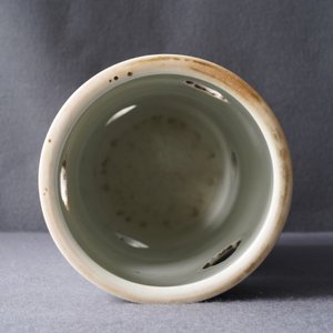Un porte-chapeau ajouré en porcelaine de Chine qianjiang cai, début du 20ème — photo 12