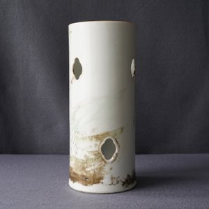 Un porte-chapeau ajouré en porcelaine de Chine qianjiang cai, début du 20ème — photo 10