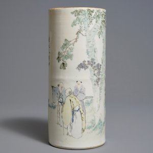 Un porte-chapeau en porcelaine de Chine qianjiang cai, 19/20ème — photo 1