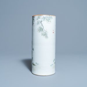 Un porte-chapeau en porcelaine de Chine qianjiang cai, 19/20ème — photo 3