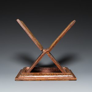 Un porte-coran et une boîte couverte en bois laqué et peint, art qajar, la Perse, 19ème — photo 4