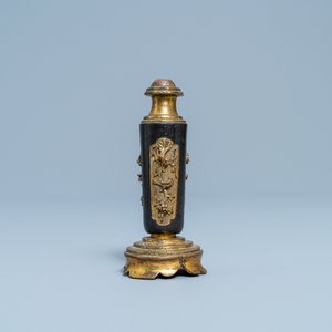 Un porte-encens en bronze laqué et doré, Ming — photo 2