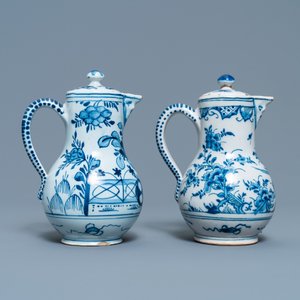 Un porte-huilier et vinaigrier en faïence de Delft en bleu et blanc, 2ème quart du 18ème — photo 10