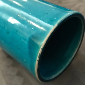 Un porte-pinceaux et une assiette en porcelaine de Chine turquoise monochrome, Kangxi — photo 14