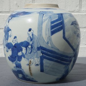 Un pot à gingembre en porcelaine de Chine bleu et blanc aux garçons jouants, Kangxi — photo 10