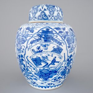 Un pot à gingembre en porcelaine de Chine bleu et blanc, ca. 1700 — photo 2