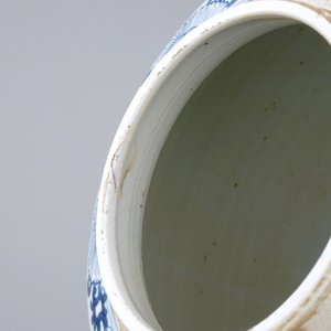 Un pot à gingembre en porcelaine de Chine bleu et blanc, ca. 1700 — photo 5