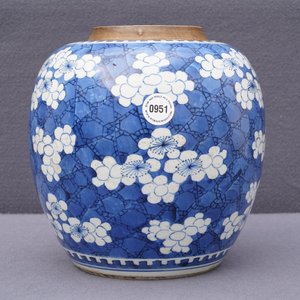 Un pot à gingembre en porcelaine de Chine bleu et blanc, Kangxi — photo 13