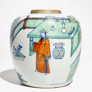 Un pot à gingembre en porcelaine de Chine doucai, Kangxi ou postérieur — photo 3