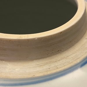 Un pot à gingembre en porcelaine de Chine en bleu et blanc à décor figuratif, Kangxi — photo 8