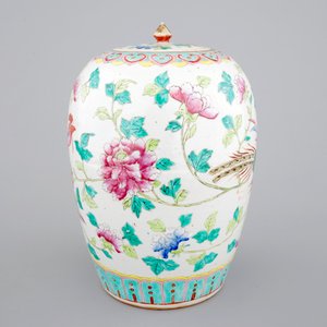 Un pot à gingembre en porcelaine de Chine famille rose, 19ème — photo 4