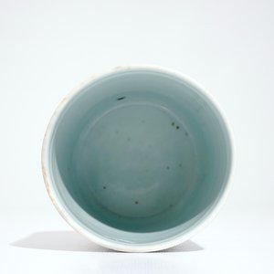Un pot à pinceaux de forme cylindrique en porcelaine de Chine famille rose, Qianlong — photo 6