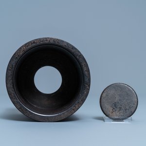 Un pot à pinceaux en bois, Chine, Ming — photo 6