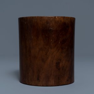 Un pot à pinceaux en bois huanguali, Chine, 18/19ème — photo 2