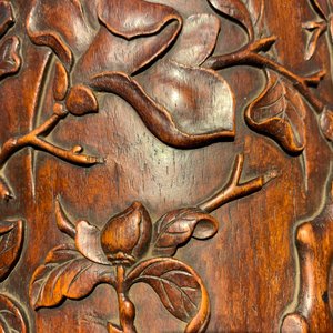 Un pot à pinceaux en bois sculpté à décor de magnolias, prob. Qing — photo 19