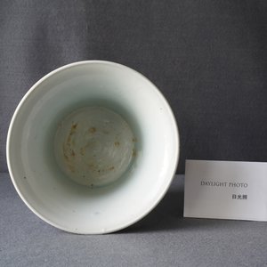 Un pot à pinceaux en porcelaine de Chine en bleu, blanc et rouge de cuivre, Kangxi — photo 22