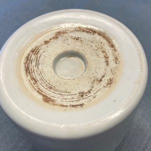 Un pot à pinceaux en porcelaine de Chine famille verte, Kangxi — photo 14