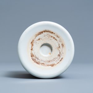 Un pot à pinceaux en porcelaine de Chine famille verte, Kangxi — photo 7