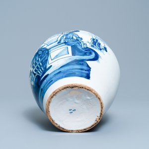 Un pot à tabac en faïence de Delft en bleu et blanc à décor d'un indien, 18ème — photo 6