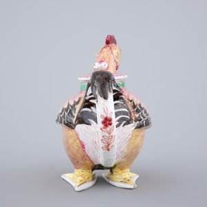 Un pot à vin en forme de coq en porcelaine de Chine pour l'export, 18ème — photo 3