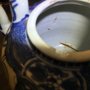 Un pot à vin et couvercle en porcelaine de Chine bleu et blanc de type Kraak, Ming, Wanli — photo 17