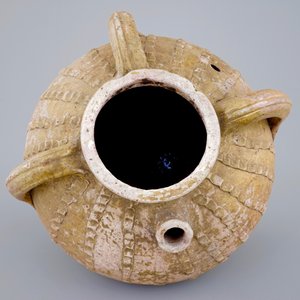 Un pot au bec en proto-grès d'Andenne, 13ème — photo 6