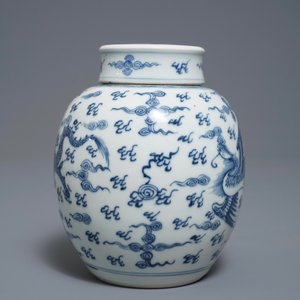 Un pot couvert en porcelaine de Chine bleu et blanc, Kangxi/Yongzheng — photo 2