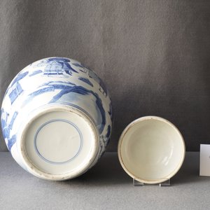 Un pot couvert en porcelaine de Chine en bleu et blanc, 19ème — photo 10