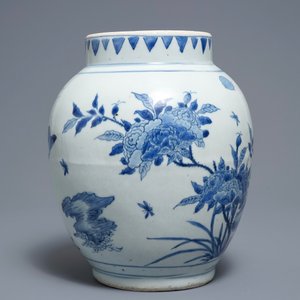 Un pot en porcelaine de Chine bleu et blanc, époque Transition — photo 4
